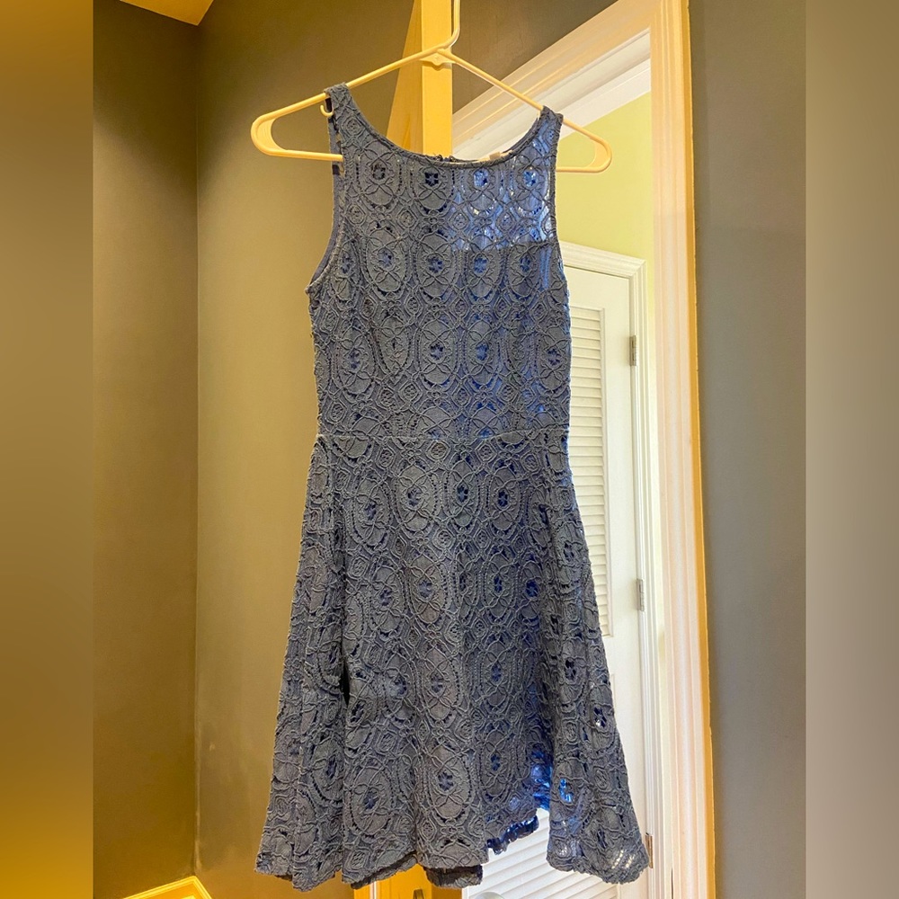 BB Dakota Light Blue High Neck Lace Sleeveless Mini Dress Size 2